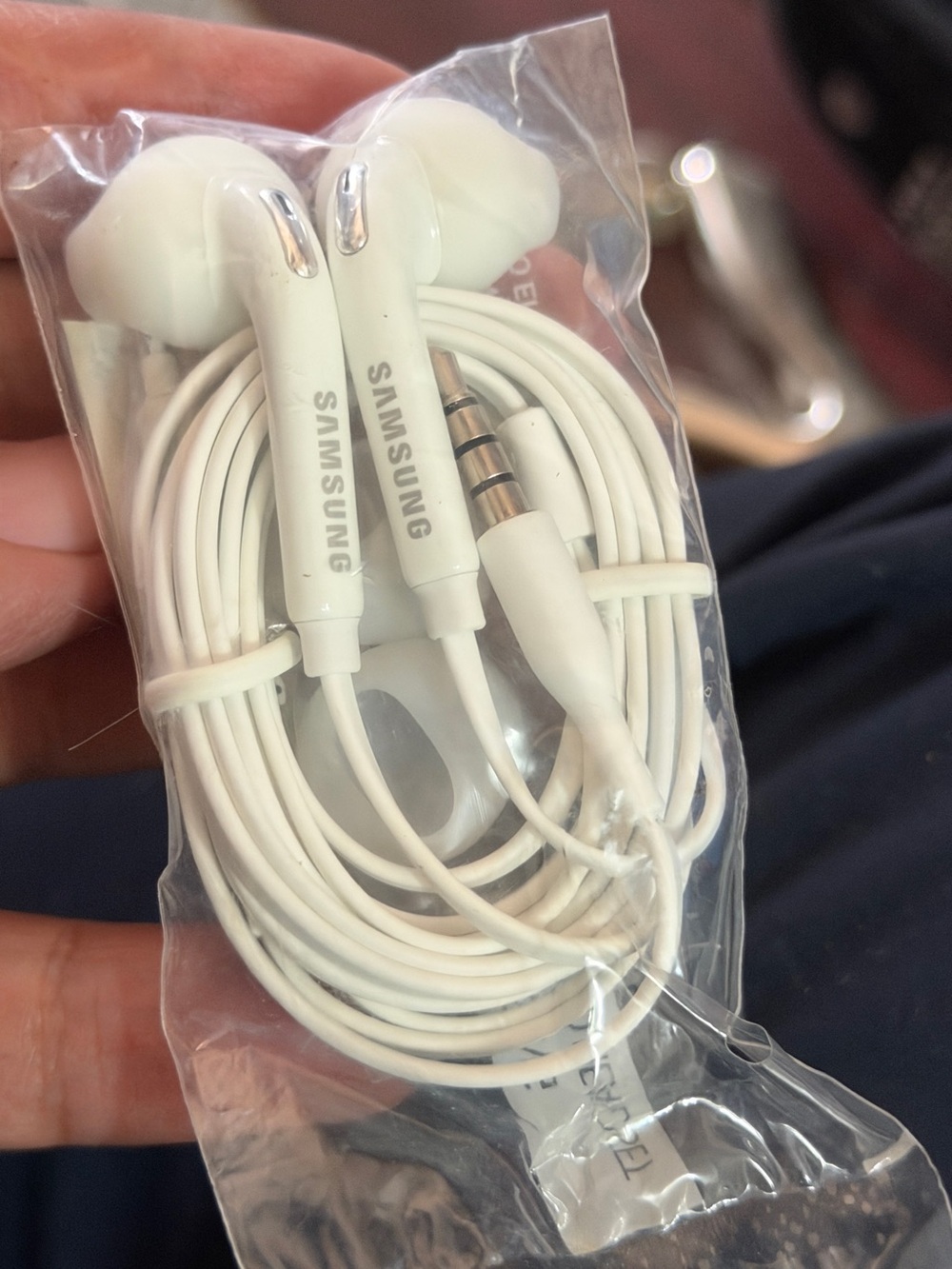 Samsung White Wired Earbuds with 3.5mm Connector